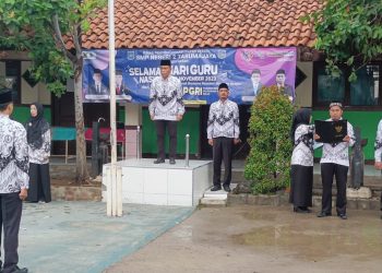 Perayaan Hari Guru Nasional Ke-78 di SMP N 2 Tarumajaya Berjalan Khidmat