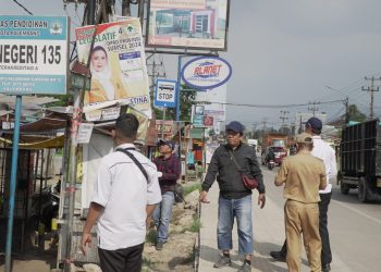 Panwaslu Kecamatan Sukarami Protes Kasi Trantib, APS dan APK Pemilu Merusak Wajah Kota Palembang