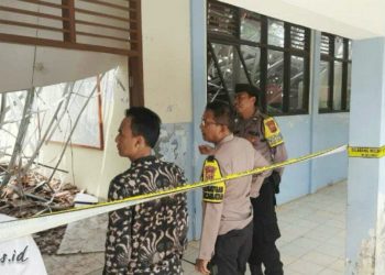 Baru Direhabilitas Tahun 2022, Awal Tahun 2024 Bangunan SMPN 2 Greged Runtuh