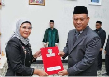 Bupati Indramayu Hj. Nina Agustina, S.H, M.H, C.R.A Beranikah Memberhentikan Dengan Tidak Hormat Sekda Aep Surahman Atas Kasus Nikah Siri?