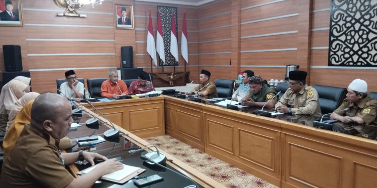 THR dan Gaji ke 13, Tamsil dan DAU di Tahun 2024 Belum Juga Terserap Kepada Para Guru PNS dan P3K