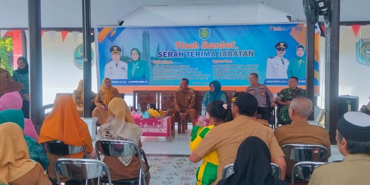 Pisah Sambut Camat Sindang Dadang Supriatna ke Achmad Fauzie Romdhon